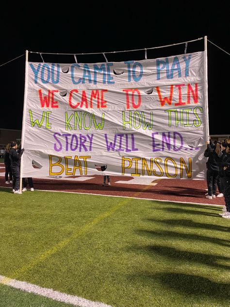 Homecoming Run Through Signs Football, Cheer Banner Ideas, Football Run Through Signs Ideas, Football Banner Ideas, Hallway Signs, Run Through Signs, Homecoming Hallways, Homecoming Banner, Cheerleading Signs