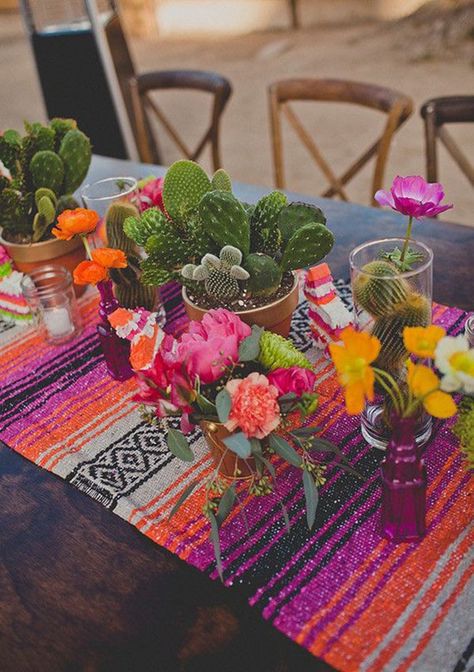 Mexican Themed Weddings, Interior Boho, Mexican Party Theme, Fiesta Theme, Boda Mexicana, Cream Soda, Bohol, Mexican Party, Mexican Wedding