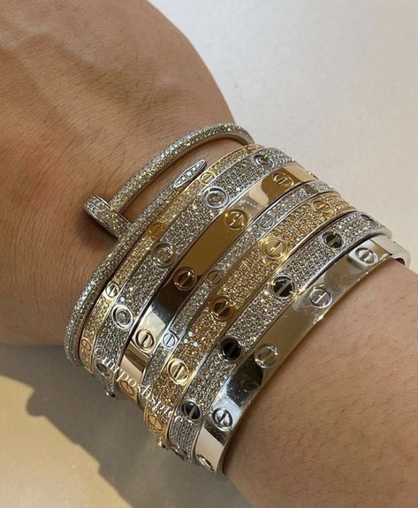 Cartier Bangles Women, Cartier Bracelet Stack, Jewelry Cartier, Cartier Accessories, Bracelet Cartier, Gucci Pink, Expensive Jewelry Luxury, Indie Jewelry, Cartier Bracelet