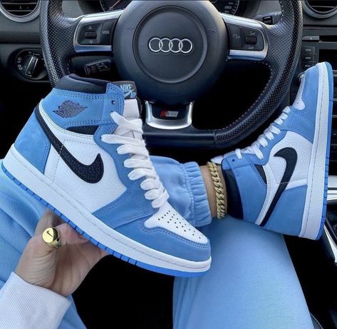 Air Jordan 1 University Blue, Custom Air Jordan 1, Nike Shoes Women Fashion, White Nike Shoes, Nike Shoes Girls, Nike Fashion Shoes, Jordan Shoes Girls, Preppy Shoes, Jordan Shoes Retro