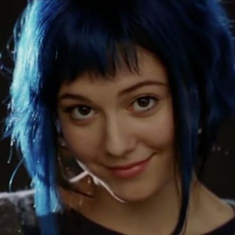 Ramona Flowers Cartoon, Ramona Scott Pilgrim, Amanda Young, Scott Pilgrim Comic, Ramona Flowers, Manic Pixie Dream Girl, Gorillaz Art, Scott Pilgrim Vs. The World, Mary Elizabeth Winstead