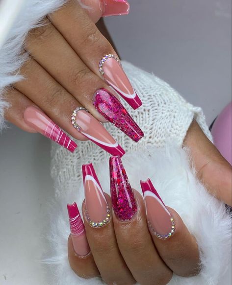 Acrylic Nail Designs Coffin, Neon Acrylic Nails, Purple Nail Art, Glittery Nails, Red Acrylic Nails, Finger Nail Art, Blue Acrylic Nails, Stylish Nails Designs, Glamour Nails