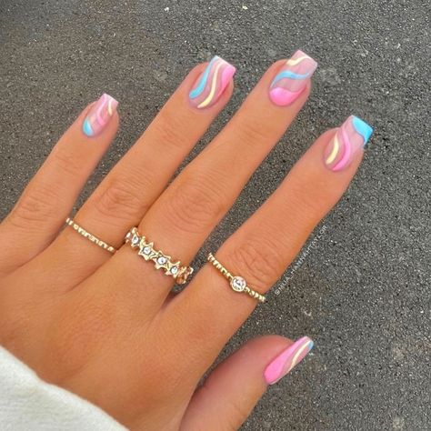 Summer Nails 2023, Teen Nails, Nails Art Designs, Simple Gel Nails, Casual Nails, Cute Summer Nails, Cute Gel Nails, Nails 2023, Acrylic Nails Coffin Short