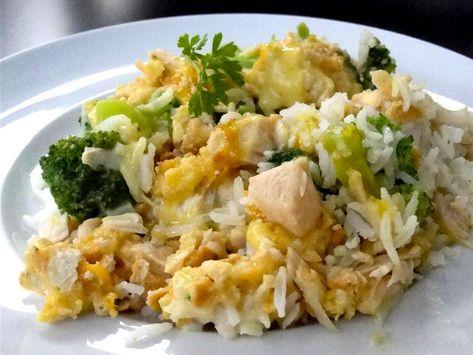 Brocolli Chicken, Easy Chicken Divan, Chicken Broccoli Divan, Chicken Divan Casserole, Chicken Divan Recipe, Quick Meals To Make, Chicken Divan, Creamy Chicken And Rice, Cooked Chicken Recipes