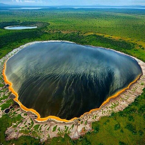 Albertine Rift, Uganda Queen Elizabeth Park, Uganda Travel, Rift Valley, Arusha, Crater Lake, Body Of Water, Foto Art, Nairobi, Big Game