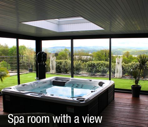 Plan your privacy. Build the perfect double aspect spa room with view. Incorporate a skylight in the roof for natural light and gazing at the stars at night. Extension Veranda, Spa Landscaping, Hot Tub Backyard, Hot Tub Garden, Room With A View, Spa Room, Hot Tubs, Spa Hot Tubs, Stars At Night