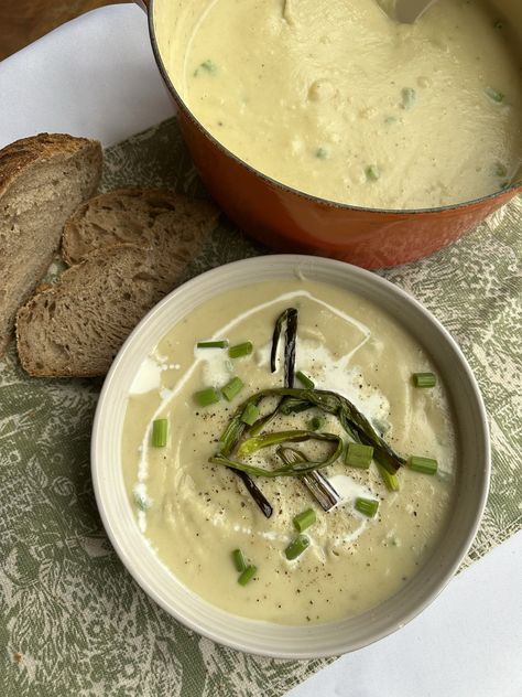 Charred Scallion Potato Soup — All Types Of Bowls Scallion Soup, Types Of Bowls, Vegetarian Gluten Free, Creamed Leeks, Chicken Pot Pie Soup, Loaded Potato Soup, Pot Pie Soup, Creamy Potato Soup, Chicken Orzo