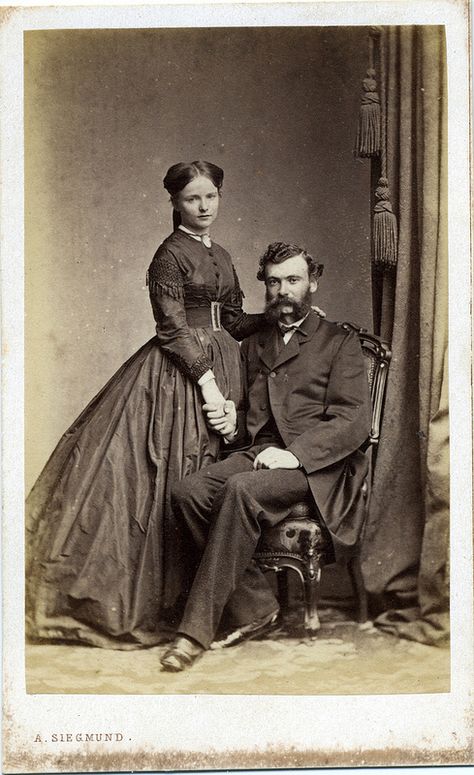 CDV Portrait of a young couple - Germany - c.1865 Vintage Family Photos, Victorian Photography, Victorian Couple, Victorian Portraits, Family Portrait Poses, Old Family Photos, Old Portraits, Bearded Lady, Victorian Photos