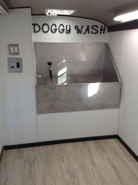 Dog Grooming Van Mobile, Dog Grooming Uniform, Dog Grooming Salon Paint Colors, Dog Grooming Van Ideas, Mobile Grooming Ideas, Dog Grooming Aesthetic, Mobile Grooming Trailer, Dog Grooming Trailer, Grooming Salon Ideas Design