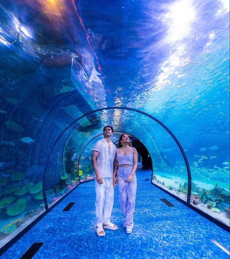 Dubai Picture Ideas, Dubai Couple, Dubai Photoshoot, Dubai Holidays, Dubai Vacation, Vacation Photography, Travel Pictures Poses, Trip Outfits, Dubai Travel