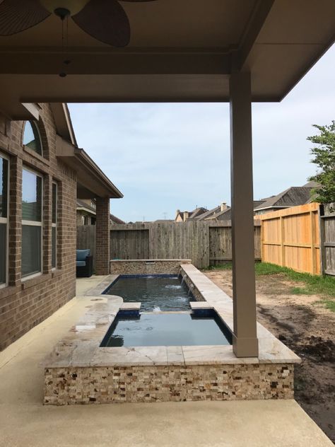 Spool Pool Backyard, Small Pools With Spa, Lap Pool With Hot Tub, Small Pool Spa Combo, Plunge Pool Hot Tub Combo, Small Pool Hot Tub Combo, Narrow Pool Small Yards, Sloped Pool, Pool For Small Backyard