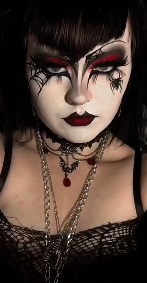 Gothic Valentines Makeup, Pink Trad Goth Makeup, Red Trad Goth Makeup, Goth Festival Makeup, Unique Goth Makeup, Cool Make Up, Colorful Goth Makeup, Trad Goth Makeup 80s, 80s Goth Makeup