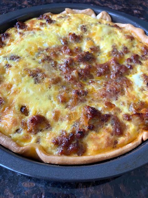 Quiche With Sausage And Cheese, Meaty Quiche Recipes, Italian Sausage Quiche, Quiche Recipes Sausage Cheese, Spicy Sausage Quiche, Sausage Egg Cheese Quiche, Meat Quiche, Sausage Onion Quiche, Sausage Quiche Recipes