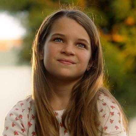 Missy Cooper Outfits, Missy Cooper Young Sheldon, Young Sheldon Missy, Reagan Revord, Zoe Perry, Raegan Revord, Im Beautiful, Missy Cooper, New Pfp