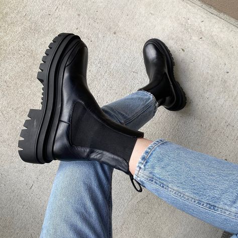 Lug Sole Chelsea Boots, Platform Leather Boots, Zara Ankle Boots, Ankle Combat Boots, Platform Boots Women, Lace Ankle Boots, Low Heel Ankle Boots, Velvet Sandals, Kitten Heel Boots