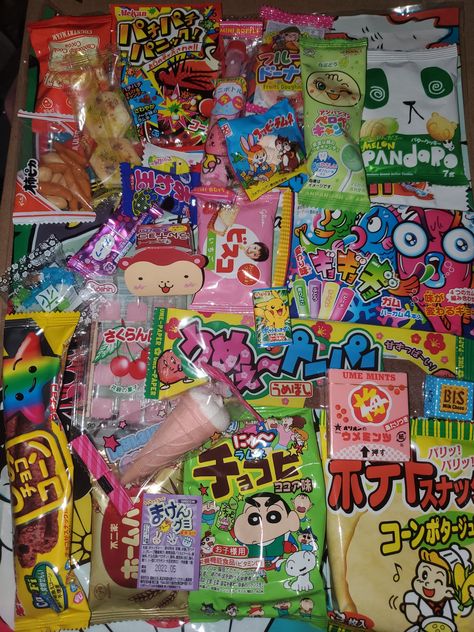 Japanese Snack Box, Weird Fruit, Sweets Gift, Japanese Snacks, Snack Box, Sweet Taste, Food Allergies, Gourmet Food, Gourmet Recipes