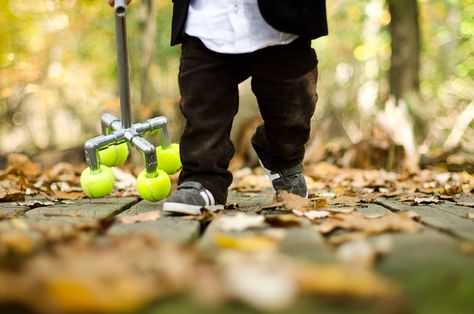 DIY Halloween Costume for Mr. Fredricksen from Pixar's UP--with an adorable tennis ball cane!    http://www.solandrachel.com/2012/10/how-to-make-russell-and-mr-fredericksen.html Up Pixar, World Book Day Costumes, Book Day Costumes, Movie To Watch, Diy Halloween Costume, Go To Movies, Boys Love, Tennis Balls, In The Car