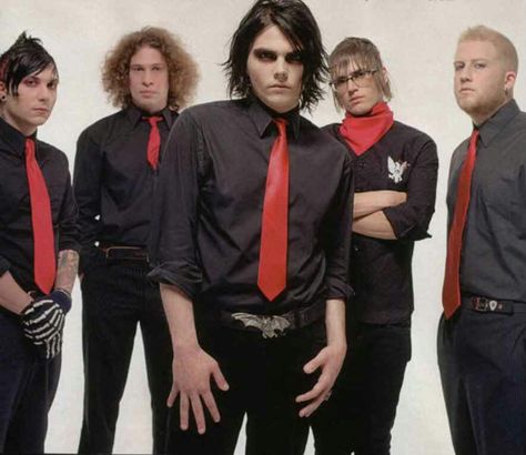 My Chemical Romance Revenge Era, Bob Bryar, Ray Toro, I Love Mcr, Sweet Revenge, Black Parade, Mikey Way, Frank Iero, Gerard Way