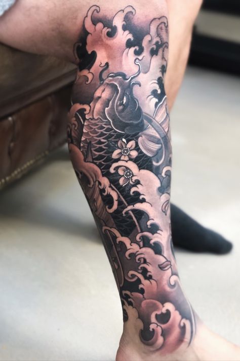 Tato Irezumi, Tattoo Japonais, Koi Dragon Tattoo, Tatuaje Trash Polka, Karp Koi, Calf Tattoo Men, Japanese Leg Tattoo, Japanese Koi Fish Tattoo, Koi Tattoo Sleeve