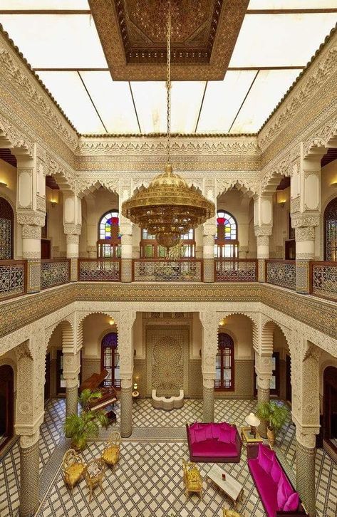 Hall Construction, Moroccan Interior Design, India Architecture, Courtyard House Plans, Indian Home Design, Courtyard Design, Duplex House Design, Home Luxury, Indian Homes