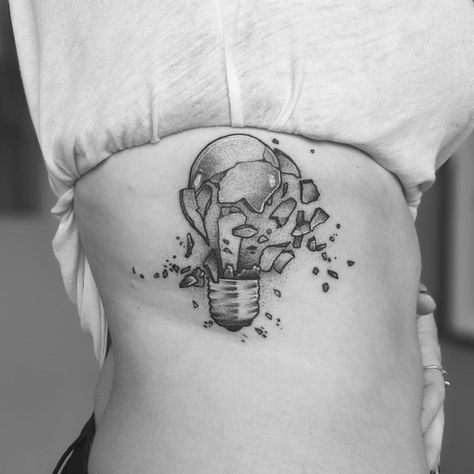 Light Bulb Artwork, Light Bulb Tattoo, Bulb Drawing, Bulb Tattoo, Lightbulb Tattoo, Urban Gardening Ideas, Light Bulb Drawing, Light Bulb Art, Skull Light