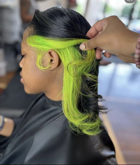 Hairstyles With Skunk Stripe, Green Skunk Stripe Hair Black Women, Lime Green Skunk Stripe Hair, Bob With Skunk Stripe, Skunk Streak Hair Black Women, Grey Skunk Stripe Hair, Green Skunk Stripe Hair, Purple Skunk Stripe Hair, Blue Skunk Stripe Hair