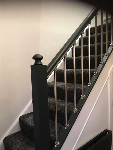 Black Stairs Carpet, Black Banister With Carpet Stairs, Black Carpet On Stairs, Black Carpet Living Room Ideas, Black Carpet Living Room, Black Carpet Bedroom, Black Banister, Stairs And Hallway Ideas, Black Staircase