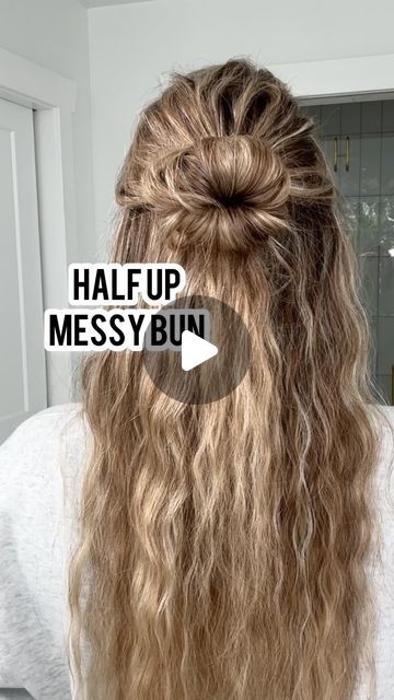 Lainey Ostrom on Instagram: "Happy Sunday! Half up messy bun tutorial. I love this bun and it’s super easy to achieve. Save and try ❤️ _ #halfuphalfdownhairstyle #halfupmessybun #messybuntutorial #messybunhairstyle #halfuphair #messybunlife #messybunreel" Half Up Buns Long Hair, Easy Half Up Bun Hairstyles, Super Easy Half Up Hairstyles, Half Up Half Down Hairstyles Bun, Messy Bun Half Up Half Down, Half Up Half Down Bun Tutorial, Half Bun Hairstyles Tutorials, Half Up Half Down With Bun, Half Up Half Down Messy Bun