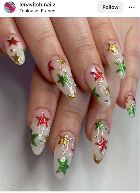 Maximalist Christmas Nails, Funky Christmas Nails Design, Christmas Aura Nails, Christmas Y2k Nails, Chrome Stars Nails, Alt Christmas Nails, Vintage Christmas Nails, Retro Christmas Nails, Y2k Christmas Nails