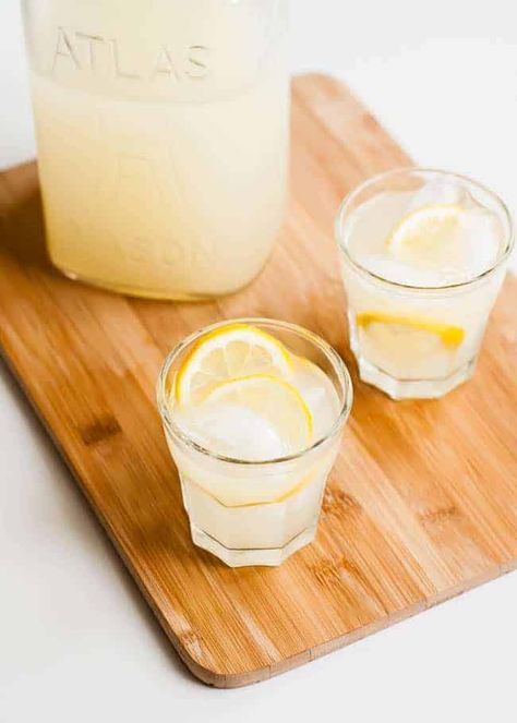 Probiotic Lemonade Recipe Herbal Lemonade Recipe, Fermented Lemonade, Probiotic Lemonade, Lacto Fermented, Kefir Recipes, Nourishing Traditions, Probiotic Drinks, Fermentation Recipes, Fermented Vegetables