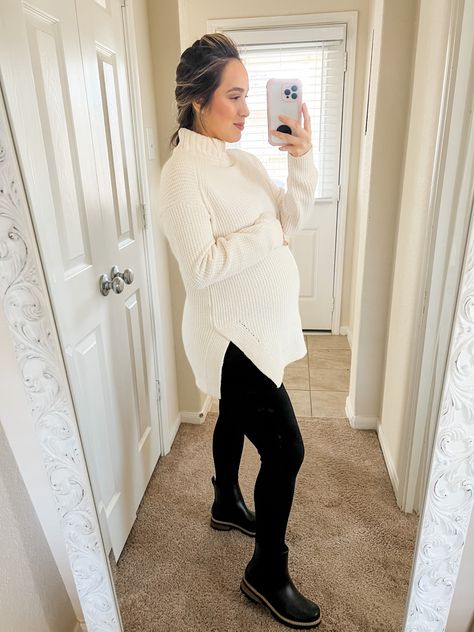 Fall Prego Outfits, Maternity Workwear Fall, Bump Style Winter Casual, Pregnant Dinner Outfits Winter, Maternity Fall Outfits Plus Size, Teacher Maternity Outfits Winter, Plus Size Maternity Business Casual, Pregnant Work Outfit Winter, Pregnant Teacher Outfits Fall