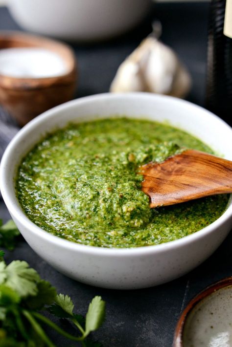 Koriander-Pesto Coriander Pesto Recipe, Coriander Pesto, Almond Pesto, Cilantro Pesto, Summer Eats, Cotija Cheese, Summer Eating, India Food, Pesto Recipe