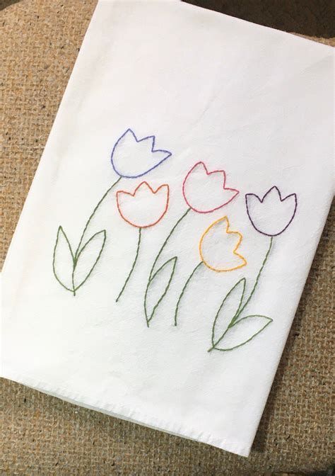 Towel Embroidery Designs, Tea Towels Embroidery, Creeper Minecraft, Hand Embroidery Patterns Free, Embroidery Lessons, Towel Embroidery, Handmade Embroidery Designs, Pola Sulam, Hand Embroidery Projects