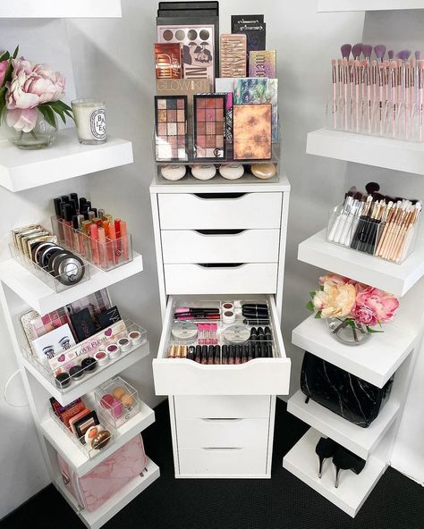 VANITY COLLECTIONS on Instagram: “Weekend beauty stations ready 💥 Using the Ikea Alex 9 drawer unit and 2 Ikea lack shelves we’ve placed Our VC XL PALETTE HOLDER front and…” Organize Vanity Drawers, Alex Drawer Organization, Lack Shelves, Vanity Collections, Makeup Room Diy, Ikea Lack Shelves, Makeup Studio Decor, Rangement Makeup, Ikea Alex Drawers