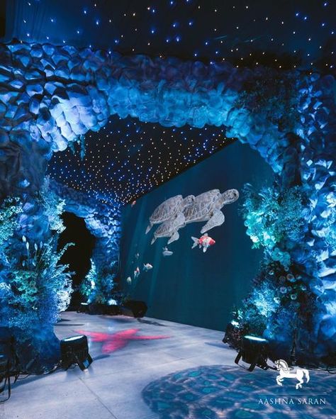 Under The Sea Wedding Decorations, Ocean Wedding Reception, Underwater Theme Party, Ocean Decorations, Ocean Theme Decor, Ocean Wedding Theme, Underwater Wedding, Underwater Party, Dance Decorations