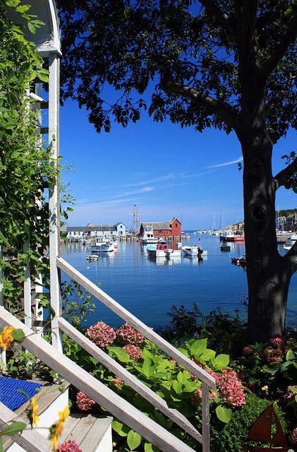 Rockport, Massachusetts. Imagine waking up to this view every morning. Boston Living, Salem Trip, Rockport Massachusetts, Nantucket Cottage, Water Therapy, England Homes, Harbor Lights, New England States, Maine Travel