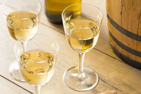 Sherry is Spain's famous fortified wine and comes in a variety of styles and price points. Learn more about Sherry with this guide. Alcoholic Drinks For Diabetics, Fun Drinks Alcohol, Protein Rich Snacks, Sherry Wine, Low Calorie Drinks, Fortified Wine, Rum Cocktails, Wine Desserts, Sweet Wine