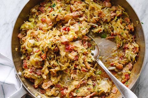 Bacon Cabbage Recipe – Pan-Fried Cabbage with Bacon — Eatwell101 Gf Sides, Bacon Cabbage, Easy Cabbage Recipes, Fried Cabbage Recipes, Bacon Fried Cabbage, Sauteed Cabbage, Healthy Low Carb Dinners, Cabbage Recipe, Cabbage And Bacon