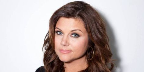 Tiffani Thiessen Tiffani Amber Thiessen Hair, Top Hd Wallpapers, Santa Workshop, Tiffany Amber, Tiffani Amber Thiessen, Kelly Kapowski, Alexa Vega, Alexa & Katie, Tiffani Thiessen