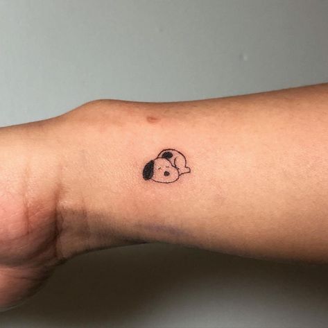 Mini Snoopy Tattoo, Small Snoopy Tattoos For Women, Snoopy Dog Tattoo, Matching Snoopy Tattoos, Baby Snoopy Tattoo, Small Snoopy Tattoo, Cute Aesthetic Tattoos, Snoopy And Woodstock Tattoo, Pooh Bear Tattoo