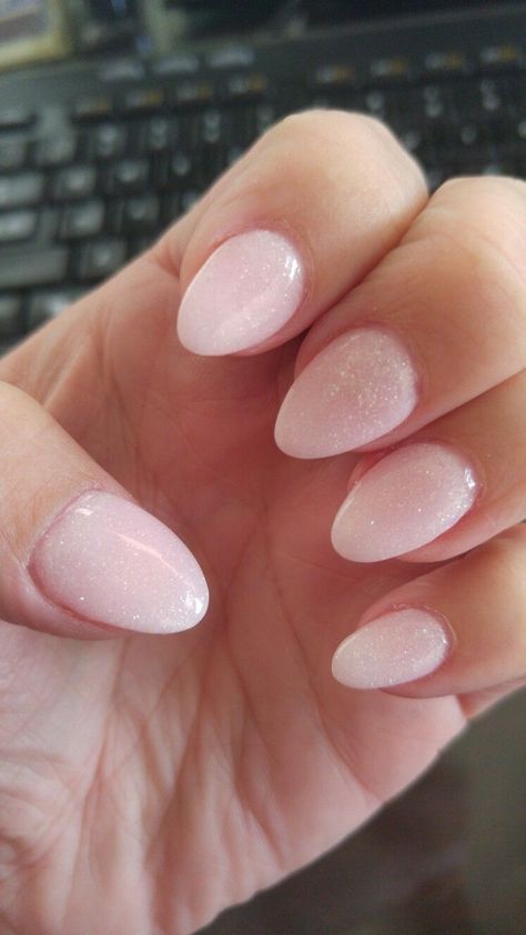 Short Almond Shaped Nails, Hawaiian Nails, Acrylic Nails Natural, December Nails, Simple Acrylic, Winter Nails Acrylic, Short Almond, Almond Shape Nails, Simple Acrylic Nails