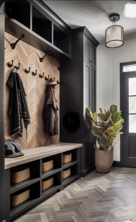 Utility Room Coat Storage, Large Boot Room Ideas, Garage Boot Room, Bootroom Storage Ideas, Boot Room Ideas Entrance, Large Mudroom Ideas, Modern Mud Room Ideas, Entryway Built In Ideas, Mud Room Ideas Entryway