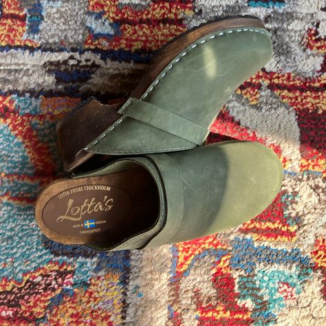 Never Worn Lotta From Stockholm Classic Wooden Clogs In Green Oiled Leather. Super Cute And Fits More Like A Us 7 In My Opinion. From A Smoke-Free Home! Lotta From Stockholm, Swedish Clogs, Suede Clogs, Wooden Clogs, In My Opinion, Green Brown, Mule Clogs, Mules Shoes, Green And Brown