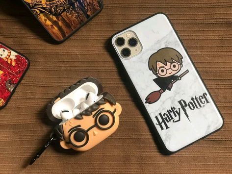 Harry Potter Gadget, Harry Potter Phone Case, Harry Potter Sketch, Harry Potter Bedroom Decor, Harry Potter Phone, Stile Harry Potter, Harry Potter Accessories, Harry Potter Room Decor, Harry Potter Bedroom