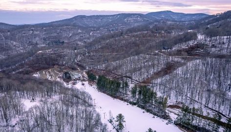 North Carolina Winter, North Carolina Resorts, Night Skiing, Winter Wolf, Winter Resort, Living In North Carolina, Fountain Drink, Peace And Quiet, Winter Getaway