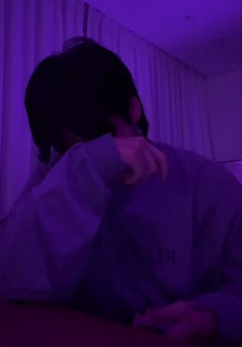 Jungkook Weverse Live, Jungkook Weverse, Grey Anatomy Quotes, Jungkook Selca, Dara Kpop, Jeon Jeongguk, Purple Light, Reasons To Live, Anime Couples Manga