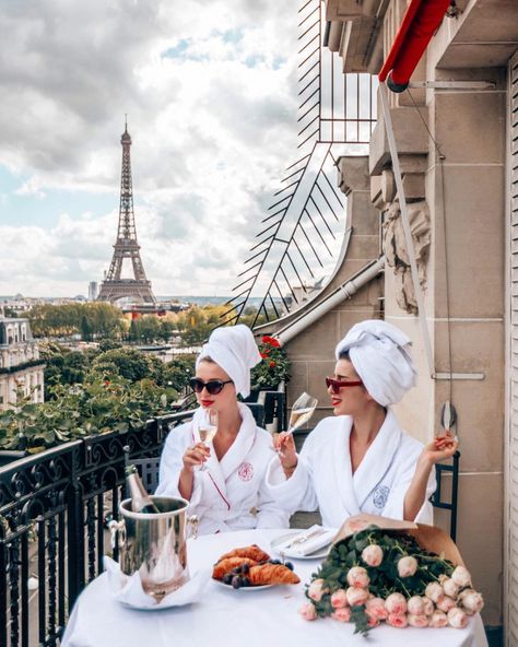 Paris Bucket List, Paris Travel Photography, Plaza Athenee, Workout Lifestyle, Escalante National Monument, Greece Hotels, Motivation Workout, Paris Photography, Paris Hotels