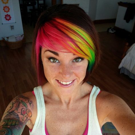 Rainbow bangs Rainbow Bangs Fringes, Rainbow Bangs, Short Rainbow Hair, Colored Bangs, Dyed Hairstyles, Bangs Side, Hair Change, Cute Hair Colors, Hair Color Unique