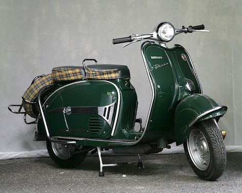 Goddess Of Hunting, Classic Scooter, Italian Scooter, Vintage Scooter, Retro Scooter, Mod Scooter, Retro Future, Best Scooter, Lambretta Scooter