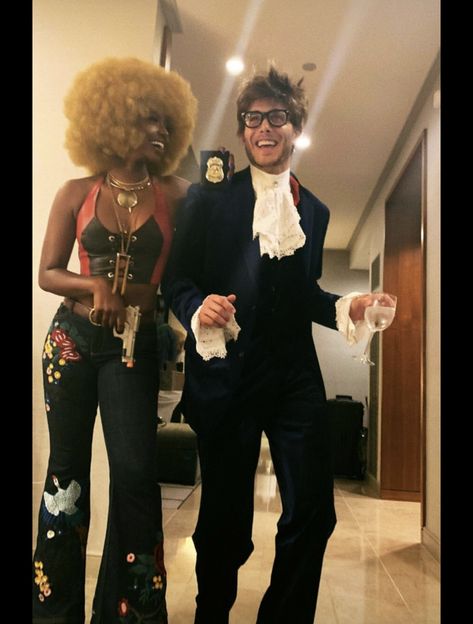 Goldmember Costume, 80s Costume Ideas For Women, Black Couple Halloween Costumes, Foxy Cleopatra, Austin Powers Costume, 70s Party Outfit, Cleopatra Halloween Costume, Cleopatra Halloween, Halloween Coustumes